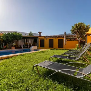 https://villa-cuchufleta-galdar.in-canary-islands.com